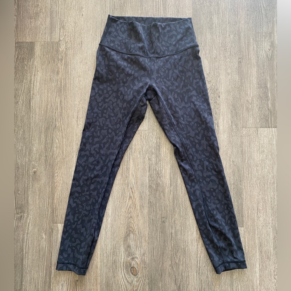 Lululemon Wunder Under High Rise 25” Inseam (7/8 length) Deep Coal Camo Sz 6